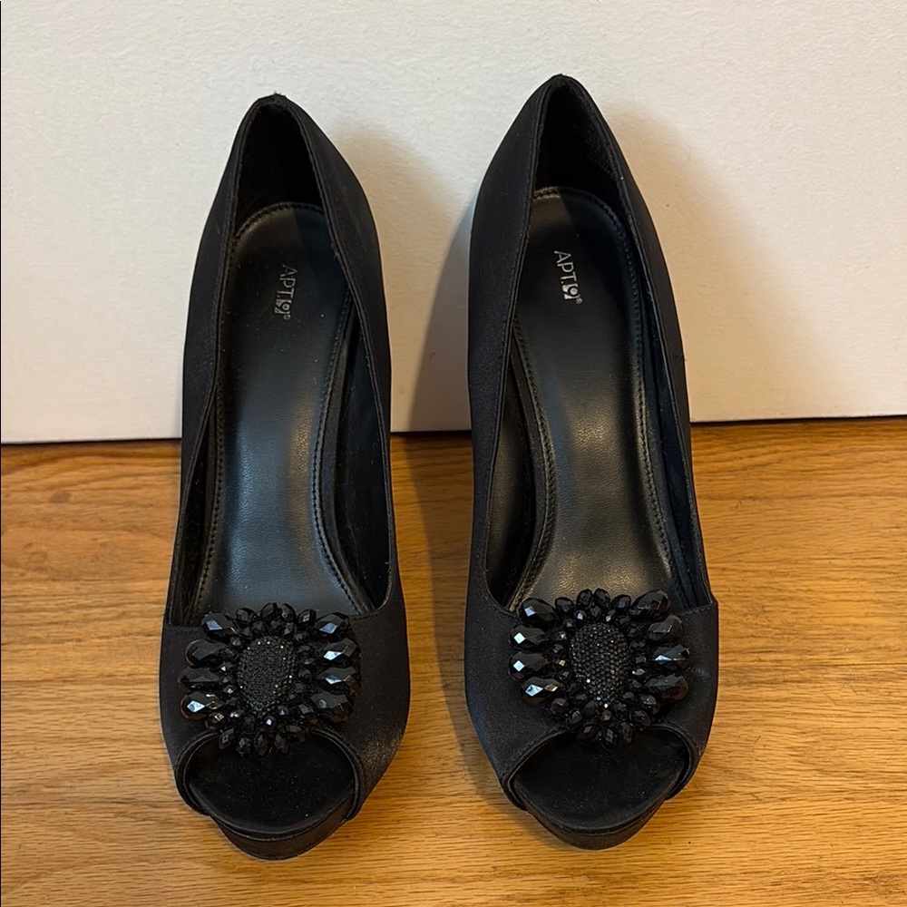 APT.9 Black Heels with Decorative Embellishment
